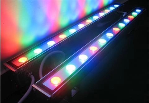 Lampa Wall washer naświetlacz liniowy 12W 1200lm° IP65 kąt świecenia 30° RGB