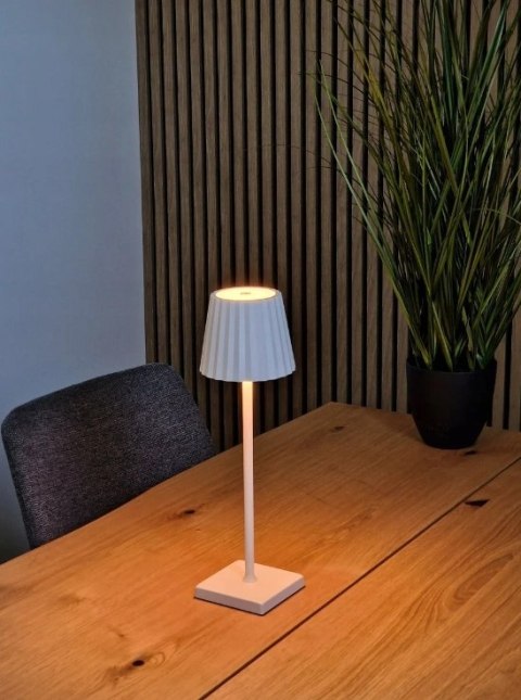 Lampka LED biurkowa bezprzewodowa do restauracji hotelu 3 tryby 2,5W