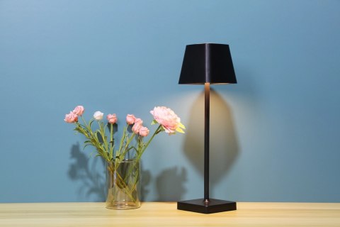 Lampka LED dotykowa biurkowa nocna stołowa czarna USB 5W