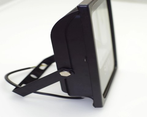 Naświetlacz halogen LED 30W 5700K 3000lm kąt świecenia 120°