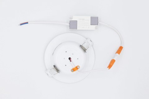 Oczko oprawa sufitowa plafon wpuszczany podtynkowy Downlight 7W 3000K 560lm 230V