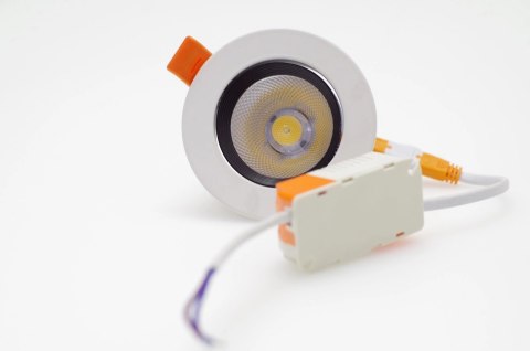 Oczko oprawa sufitowa plafon wpuszczany podtynkowy Downlight COB 5W 4000K 500lm 230V