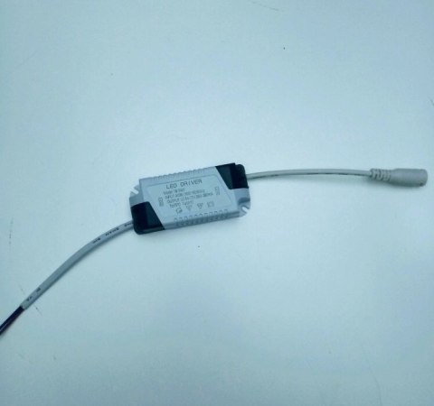 Panel natynkowy kwadratowy led plafon ledowy 22cm 18W 4000K 2200lm kąt świecenia 120° solidny mocny