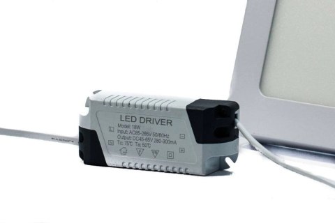 Panel natynkowy kwadratowy plafon ledowy LED 22cm 18W 6000K 2200lm solidny mocny kąt świecenia 120°