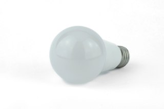 Żarówka LED bulb E27 z czujnikiem ruchu 9W 900lm 3000K ciepła